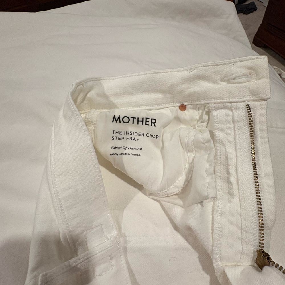 MOTHER white Insider Crop Step Fray Jeans